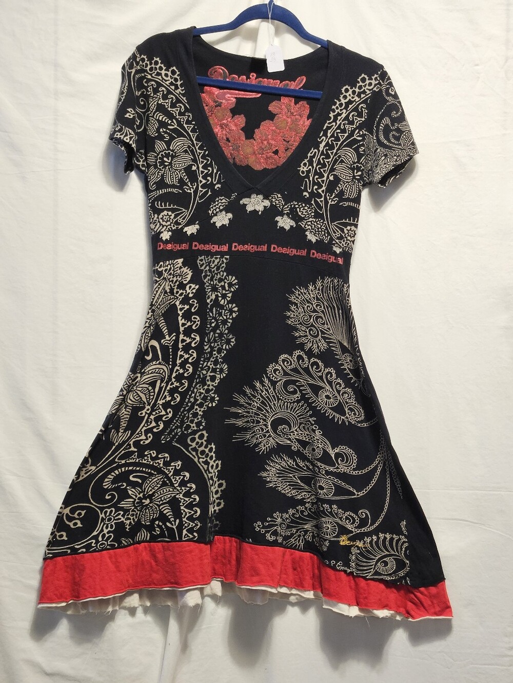 Desigual Black, Cream & Red V-Neck Printed Mini Dress Size Medium - Picture 2 of 6